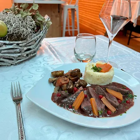 & Du Tremplin מלון 3*