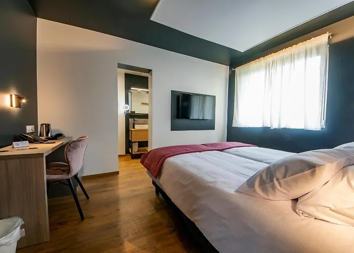 酒店 & Du Tremplin